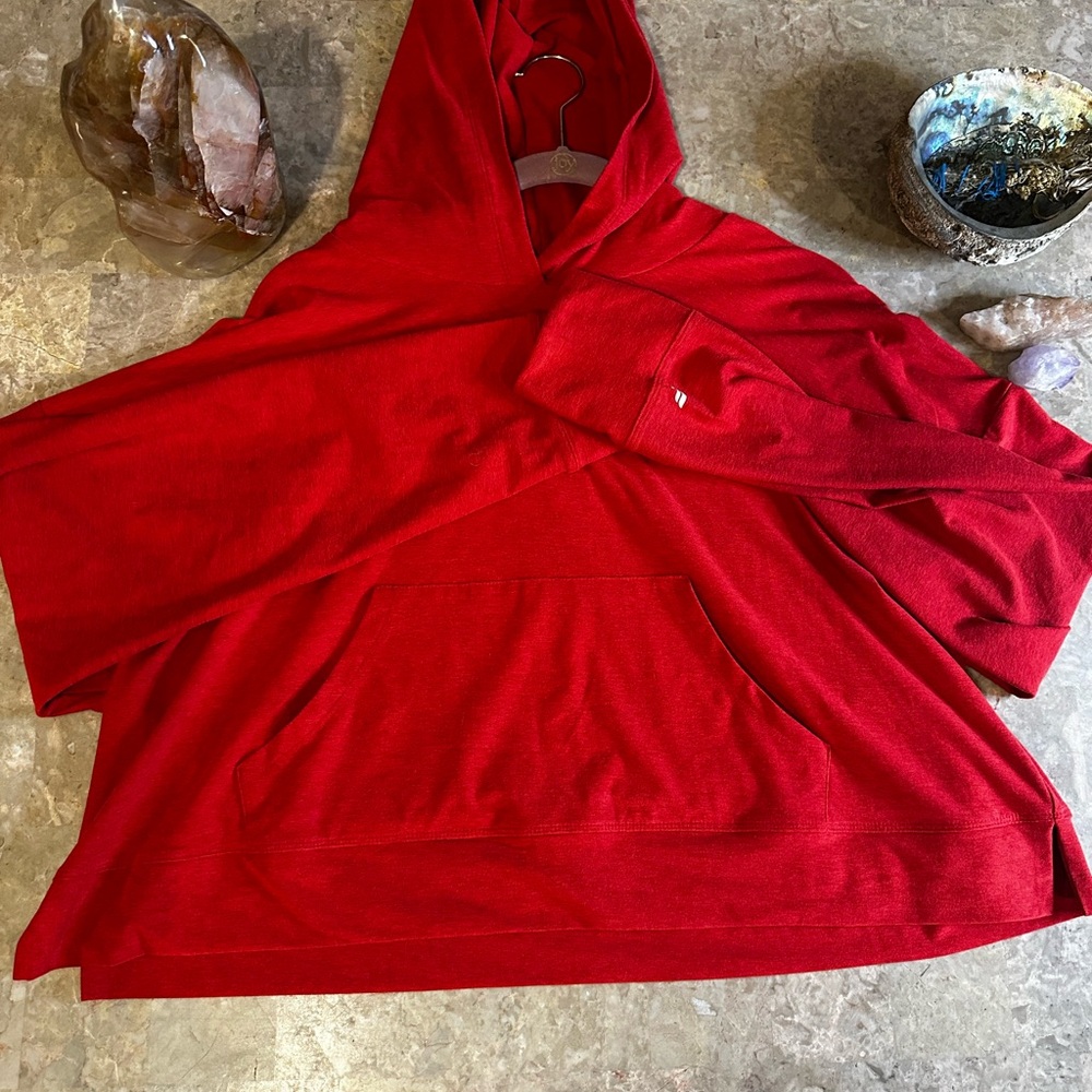 Fabletics Salsa Red 💃 Sweatshirt - Picture 3 of 11